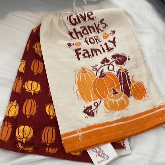 NWT Autumn Fall Pumpkins Flour Sack Towel Set Burgundy - Picture 3 of 9